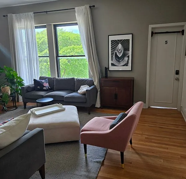 5017 S Drexel Blvd #301 — Photo 3