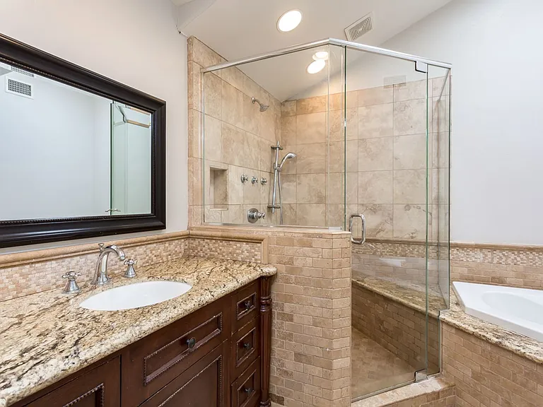 5564 Lone Star Dr — Photo 26