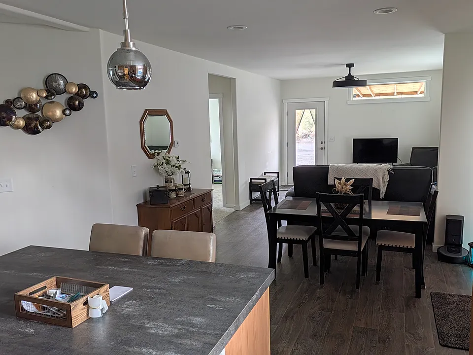 11202 S Lakeview Ct