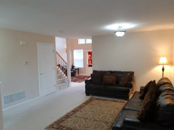327 Hawthorne Rd, North Brunswick, NJ 08902