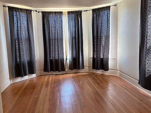 5th image of 166 School St #A