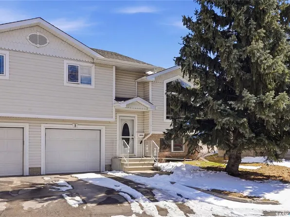 UNIT 9-605 Perehudoff CRESCENT, Saskatoon, SK S7N 4N7