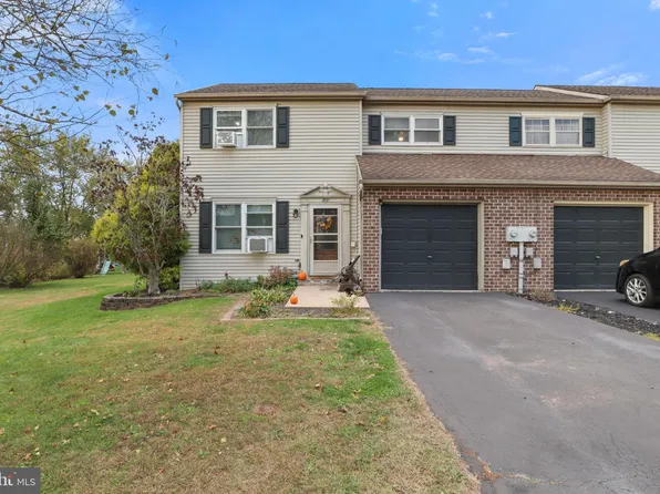 3121 Long Meadow Dr #37A, Dover, PA 17315