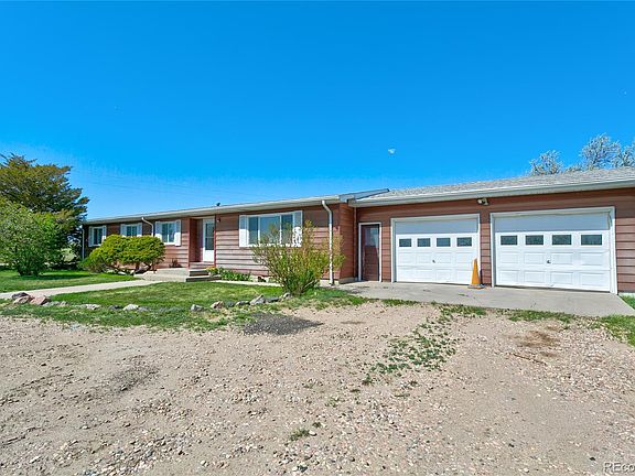 3rd image of 729 S Bonnie Ln