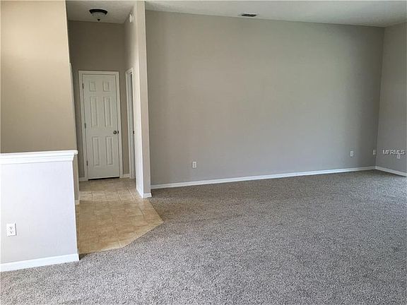3rd image of 1011 Shinnecock Hills Dr