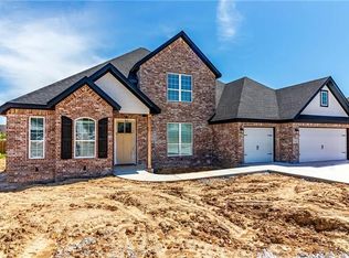 814 Malbec Rd, Springdale, AR 72762