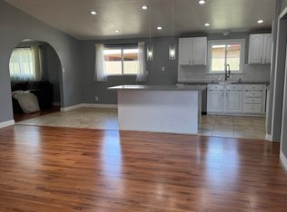 714 S Gates St, Santa Ana, CA 92704