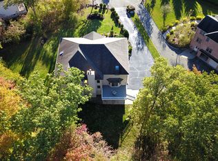 35 Swan Ln, Lake Hopatcong, NJ 07849