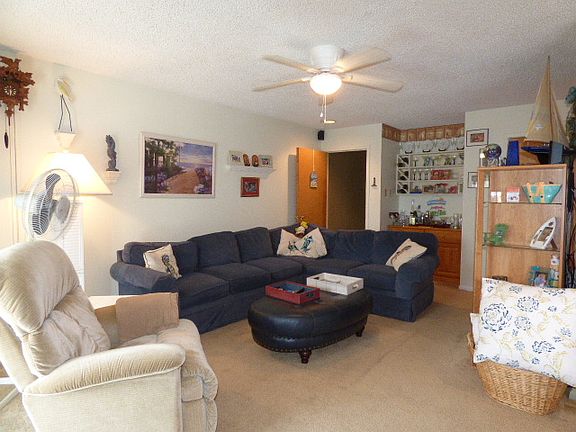 2nd image of 2728 Bay Ave #2728