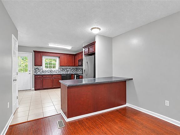 2nd image of 103A Summerwalk Ct