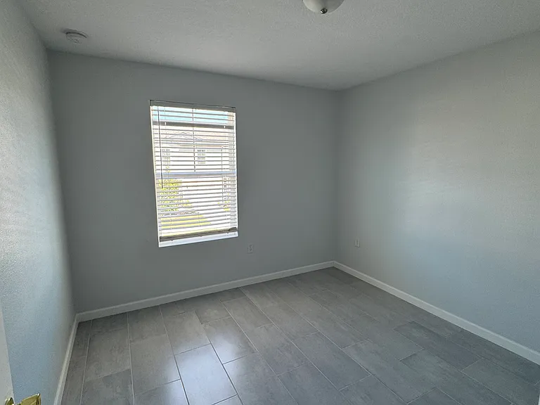 386 Madison Dr — Photo 19