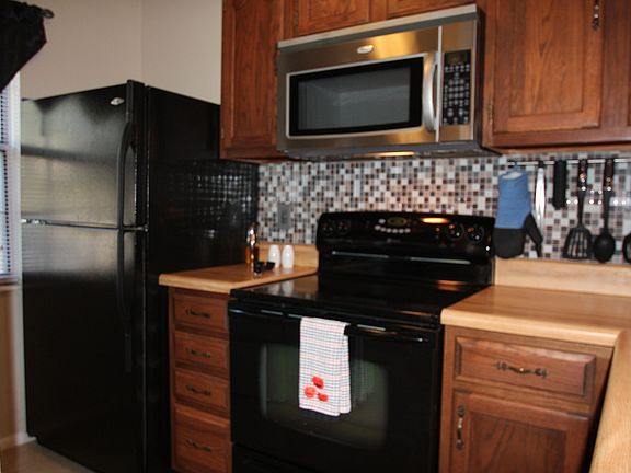 2nd image of 2062 NW Belle Terra Rd