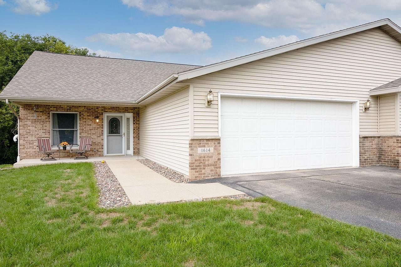 1614 Stacy LANE, Fort Atkinson, WI 53538 Zillow