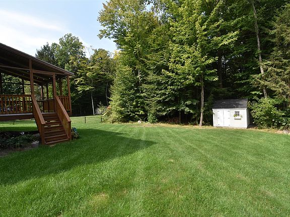 5th image of 35 Santee Dr