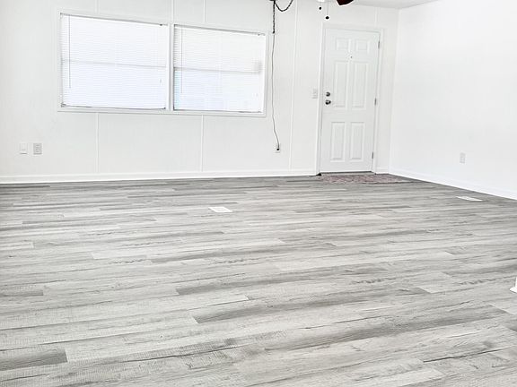 5th image of 1848 Seagrape St NE