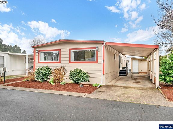 2nd image of 1800 Lakewood Ct Spc 24