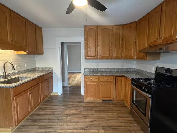 108 Parsons St #1, Easthampton, MA 01027