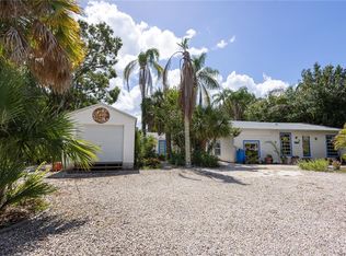 237 Avenida De La Isla #A-B, Nokomis, FL 34275
