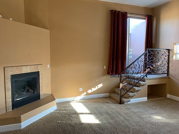 3rd image of 210 Wellesley Dr NE