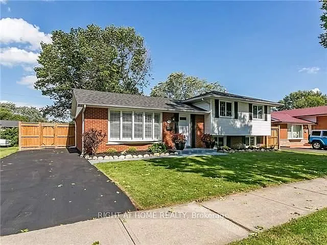 273 Kenwood Ave — Photo 2