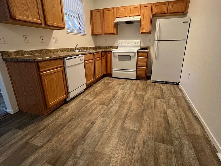 Willow Way — Photo 1