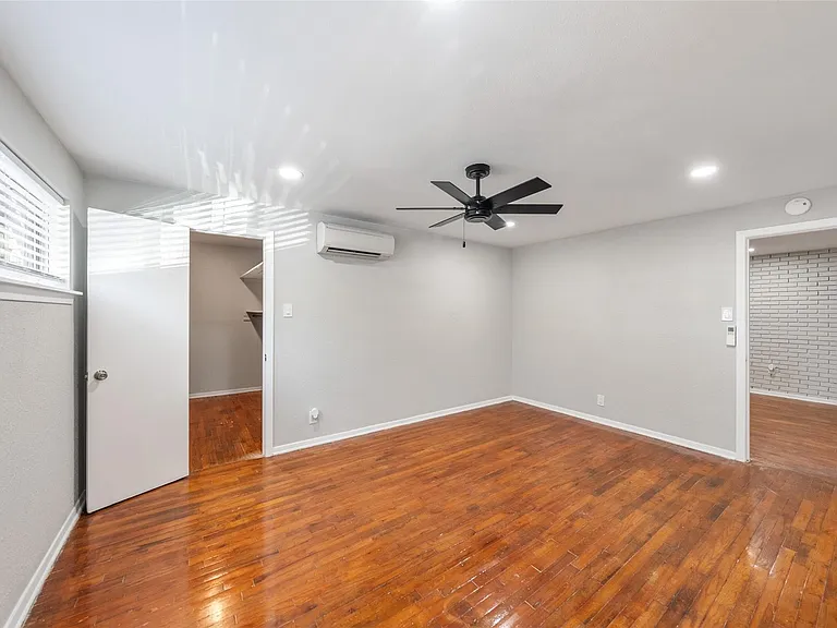 311 Hawthorne St #21 — Photo 9