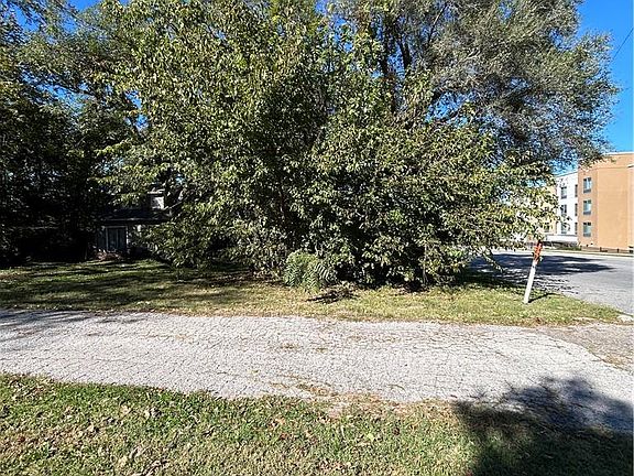 3rd image of 501 Cheyenne St