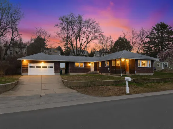 58 President Road, Manchester, NH 03103