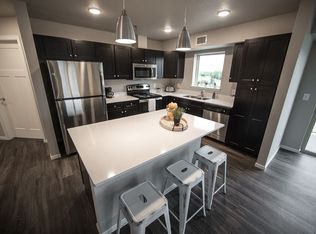 Grand Crossing, Waterloo, IA 50701
