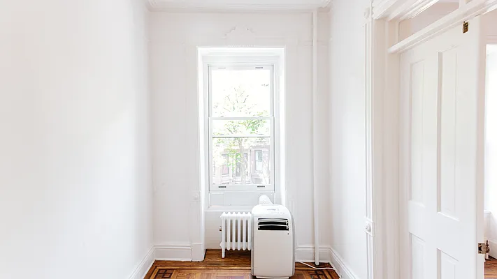 Rented by Nooklyn NYC LLC | media 28