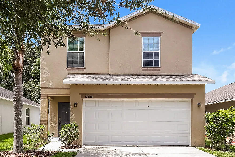 4 bed, 2.5 bath, 2098 sqft, $2,445 — Photo 1
