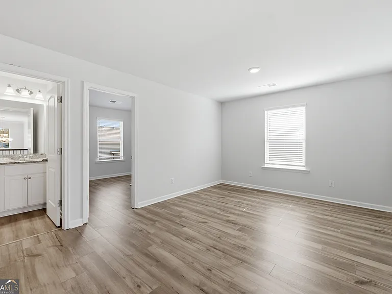 303 Eleanora Xing — Photo 31