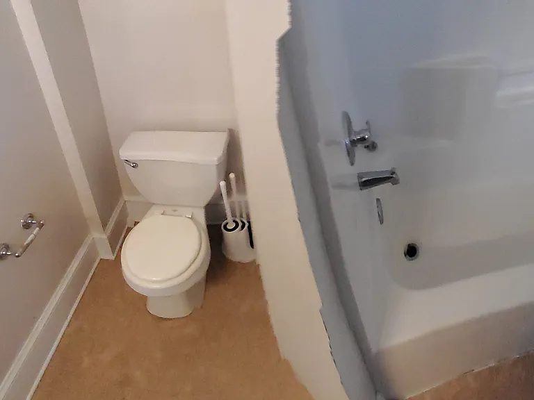 1022 W Market St #35 — Photo 10