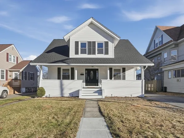 323 Burncoat St, Worcester, MA 01606