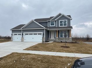 409 Harpers Ferry, Savoy, IL 61874