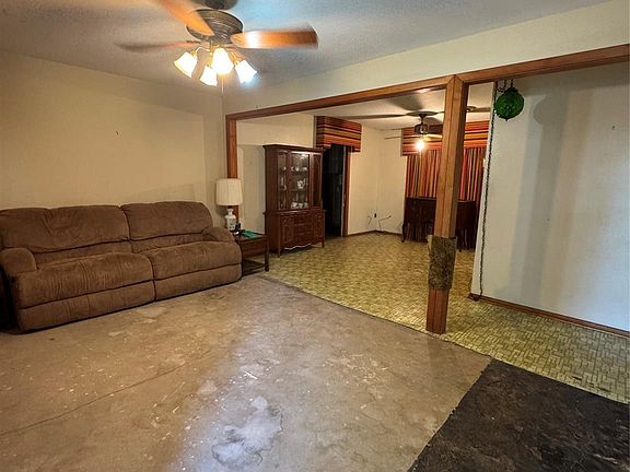 2nd image of 416 Mertie Ave