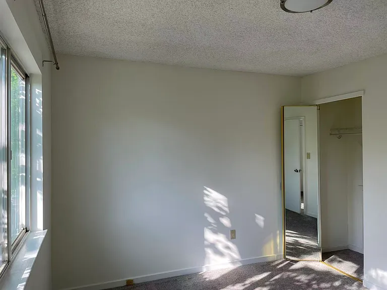 802 Chanticleer #802 — Photo 13