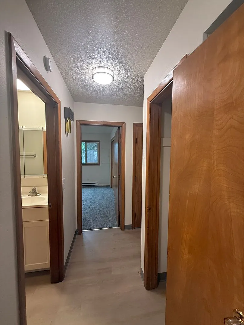 #426-Irvington Plaza — Photo 3