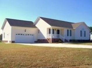 140 Starlight Dr, Lillington, NC 27546