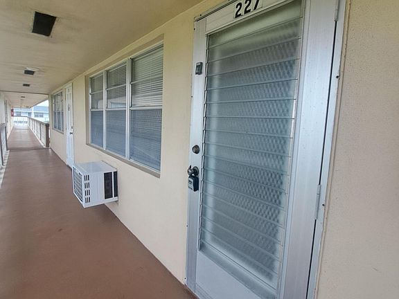 2nd image of 227 Chatham K