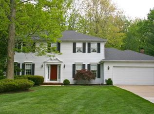 33378 Allenbury Dr, Solon, OH 44139