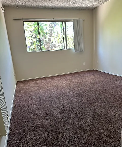 13101 Oxnard St #11 — Photo 13