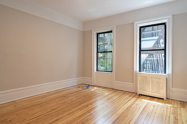 1st image of 142 E 27th St #3C