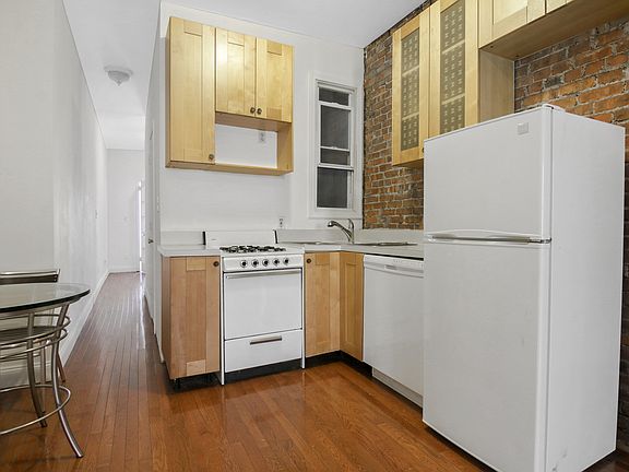 2nd image of 521B E 85th St APT 3W