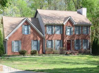 38 Stonemount Ct, Sharpsburg, GA