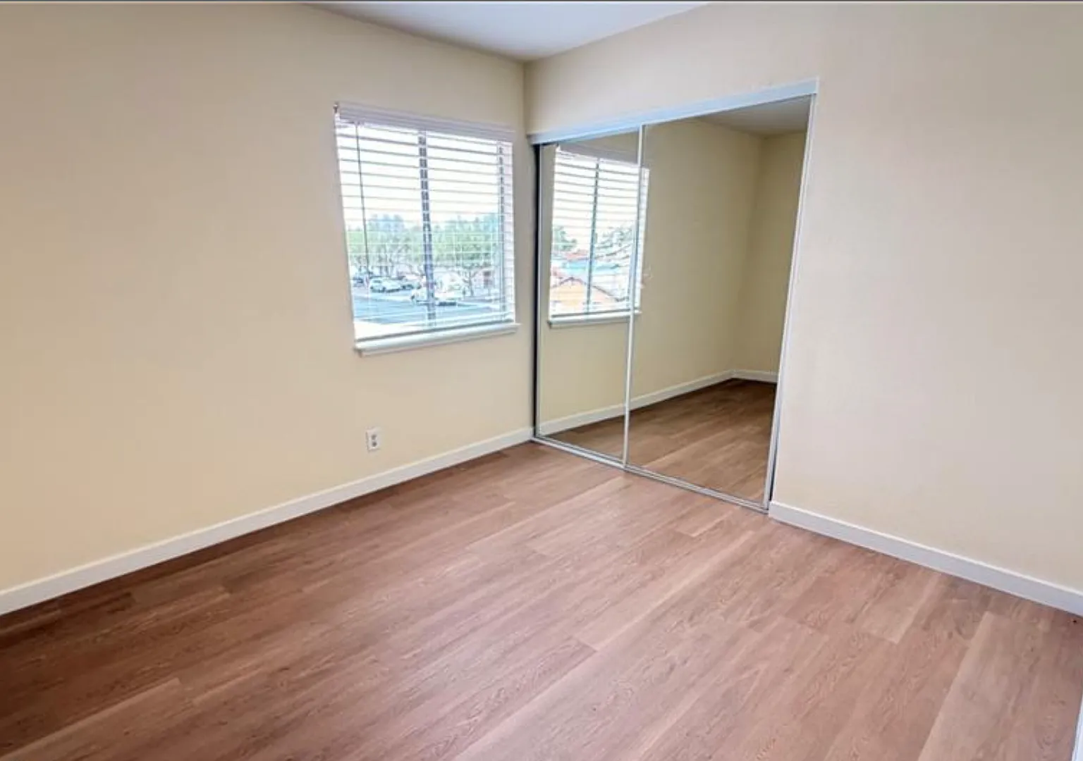 4316 Tara Ave — Photo 4