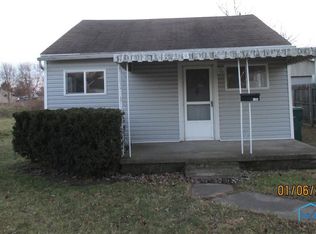 1105 Elm Tree Rd, Rossford, OH 43460