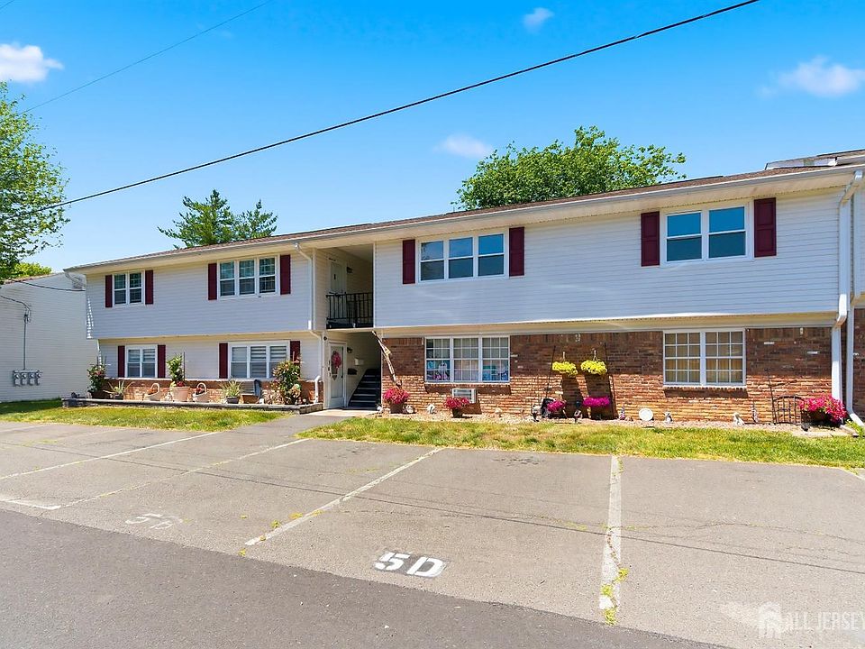 1st image of 5 Pennsylvania Dr #454