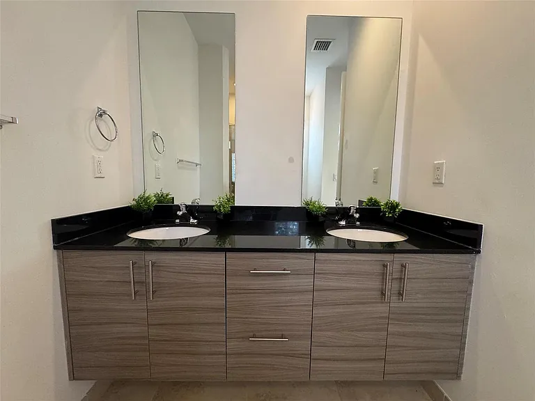 2675 SW 81st Ter #2683 — Photo 33