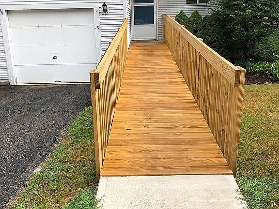 Easy access ramp